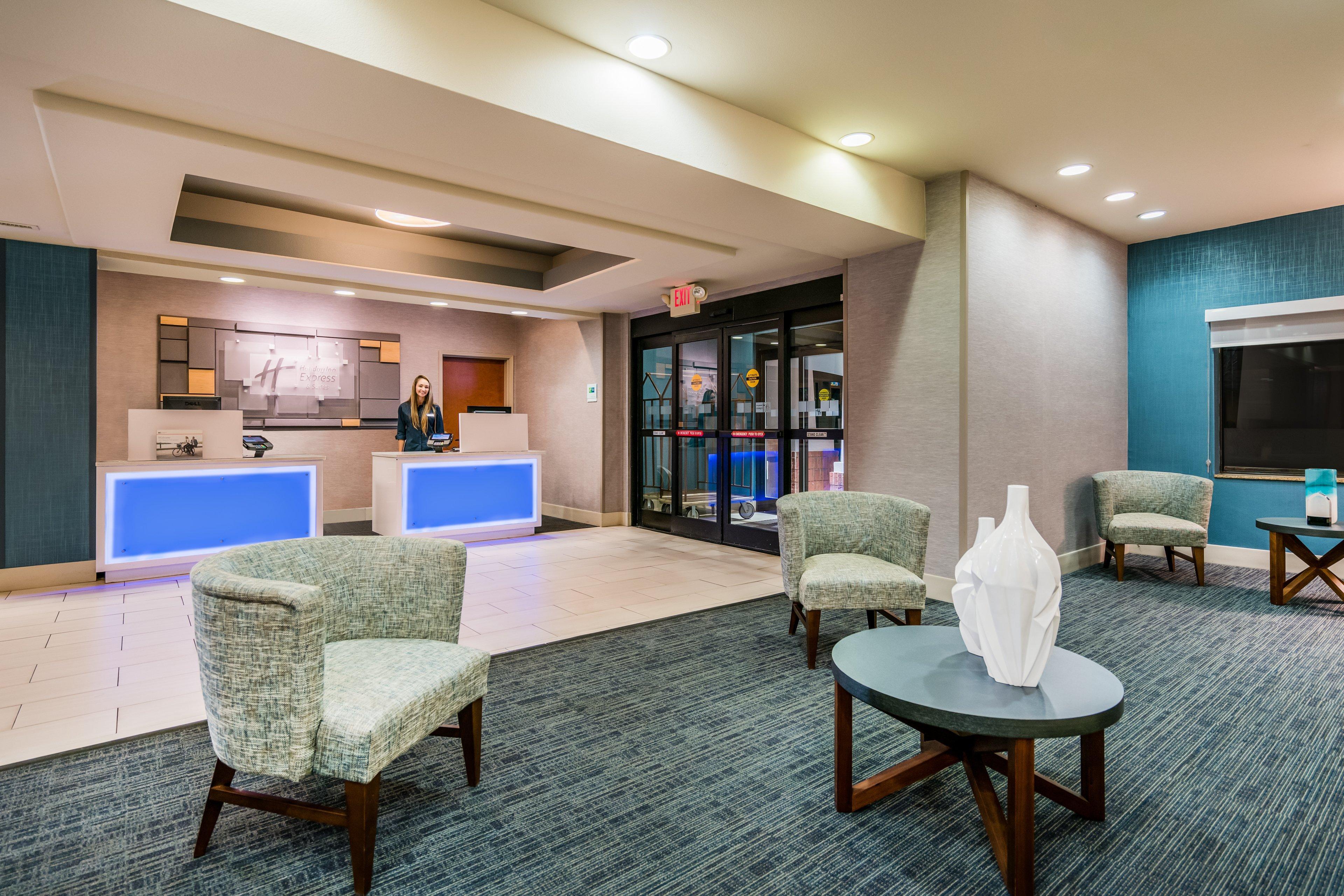 Holiday Inn Express & Suites Rocky Mount Smith Mountain Lake By Ihg Exterior foto