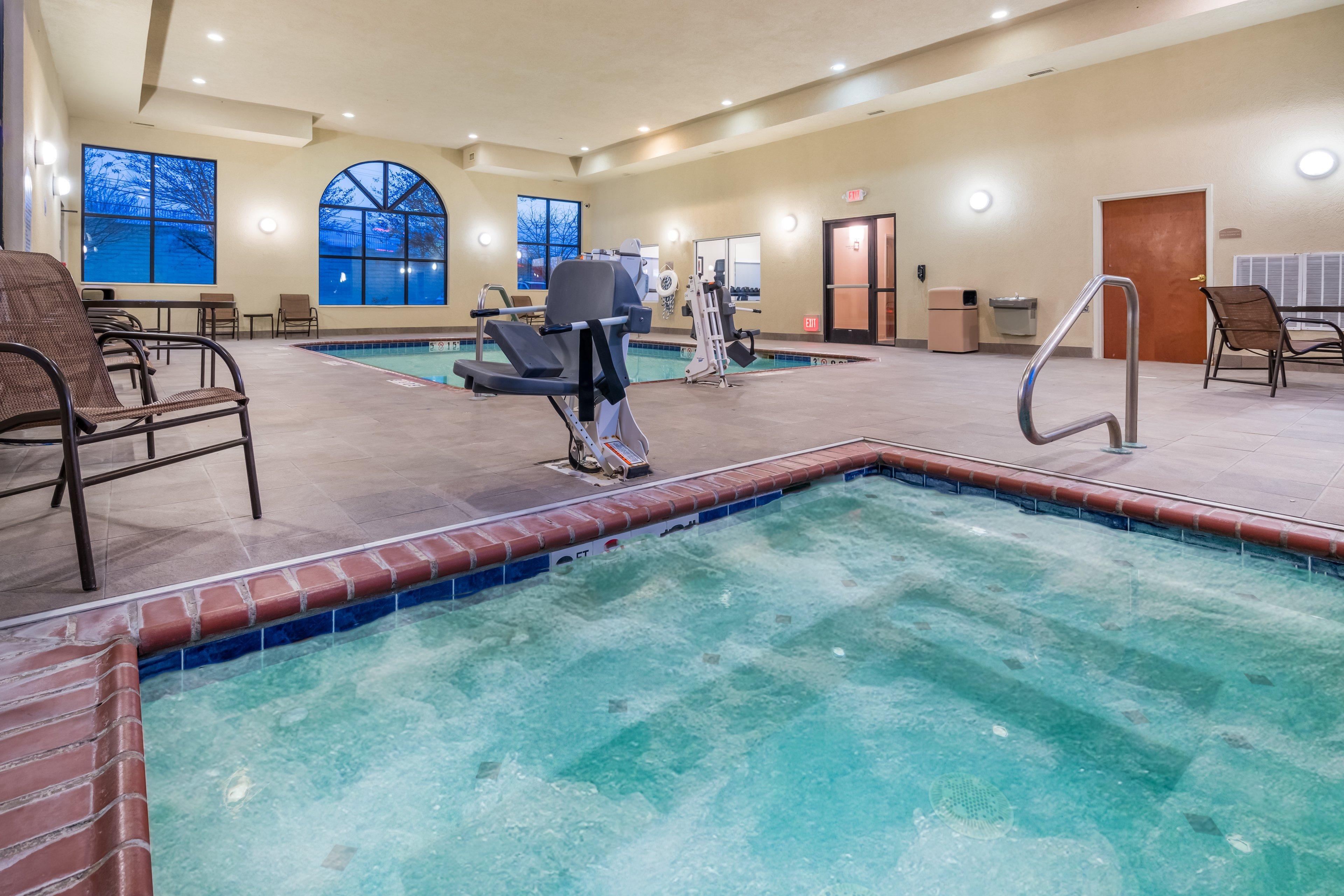 Holiday Inn Express & Suites Rocky Mount Smith Mountain Lake By Ihg Exterior foto