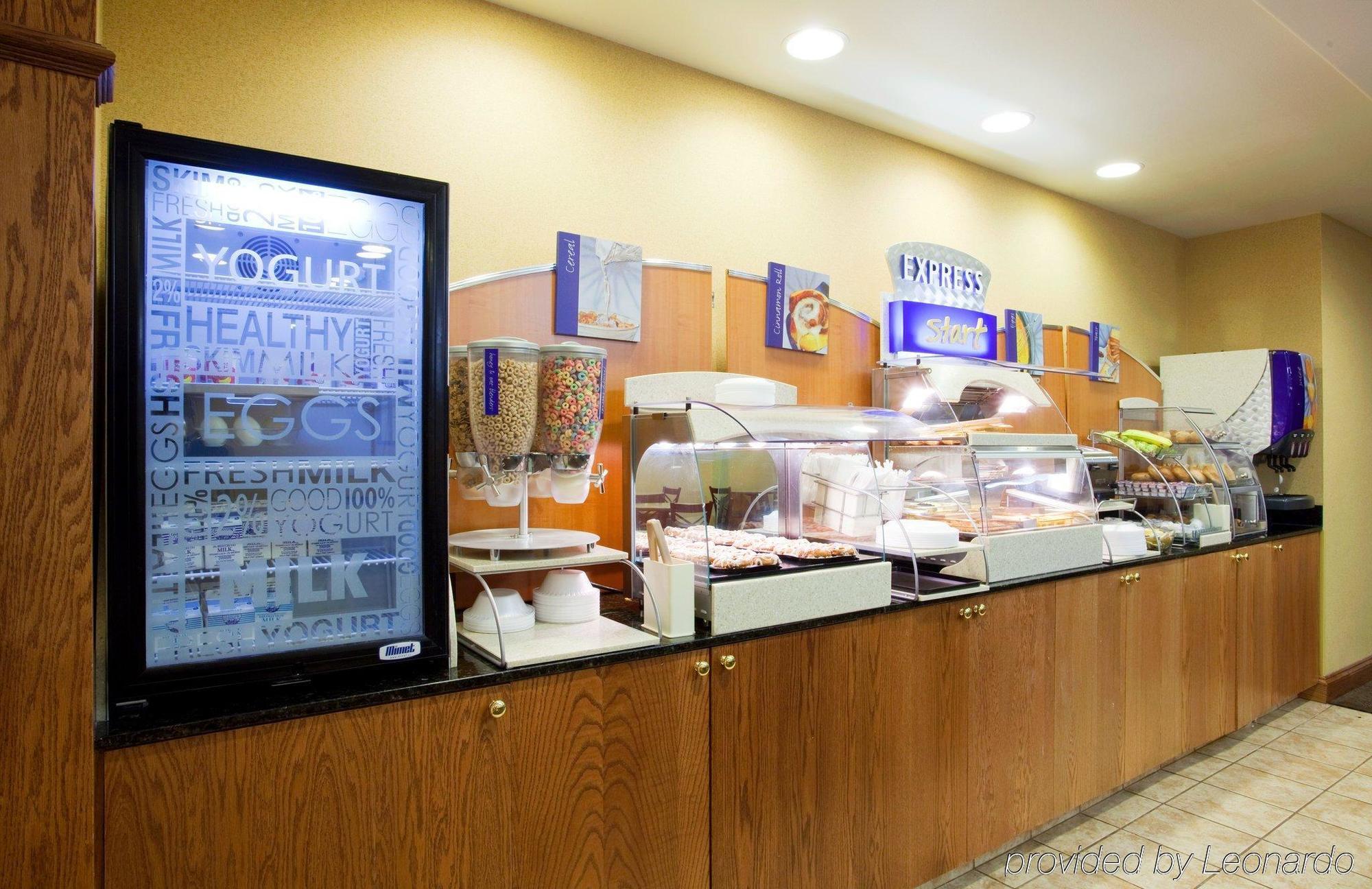 Holiday Inn Express & Suites Rocky Mount Smith Mountain Lake By Ihg Restaurante foto