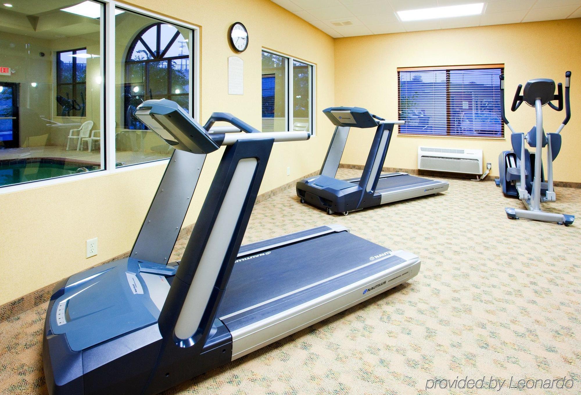 Holiday Inn Express & Suites Rocky Mount Smith Mountain Lake By Ihg Instalações foto